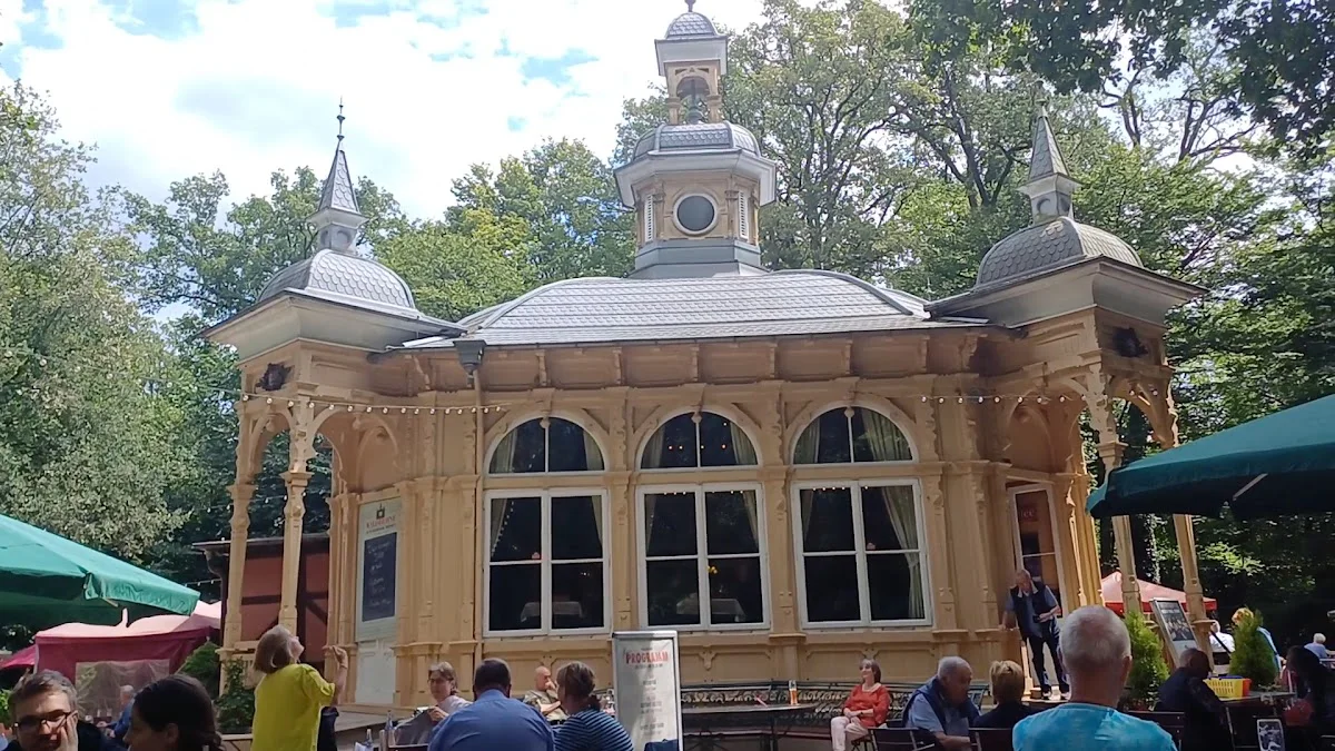 Waldbühne – Restaurant mit europäischer Küche in Bremen