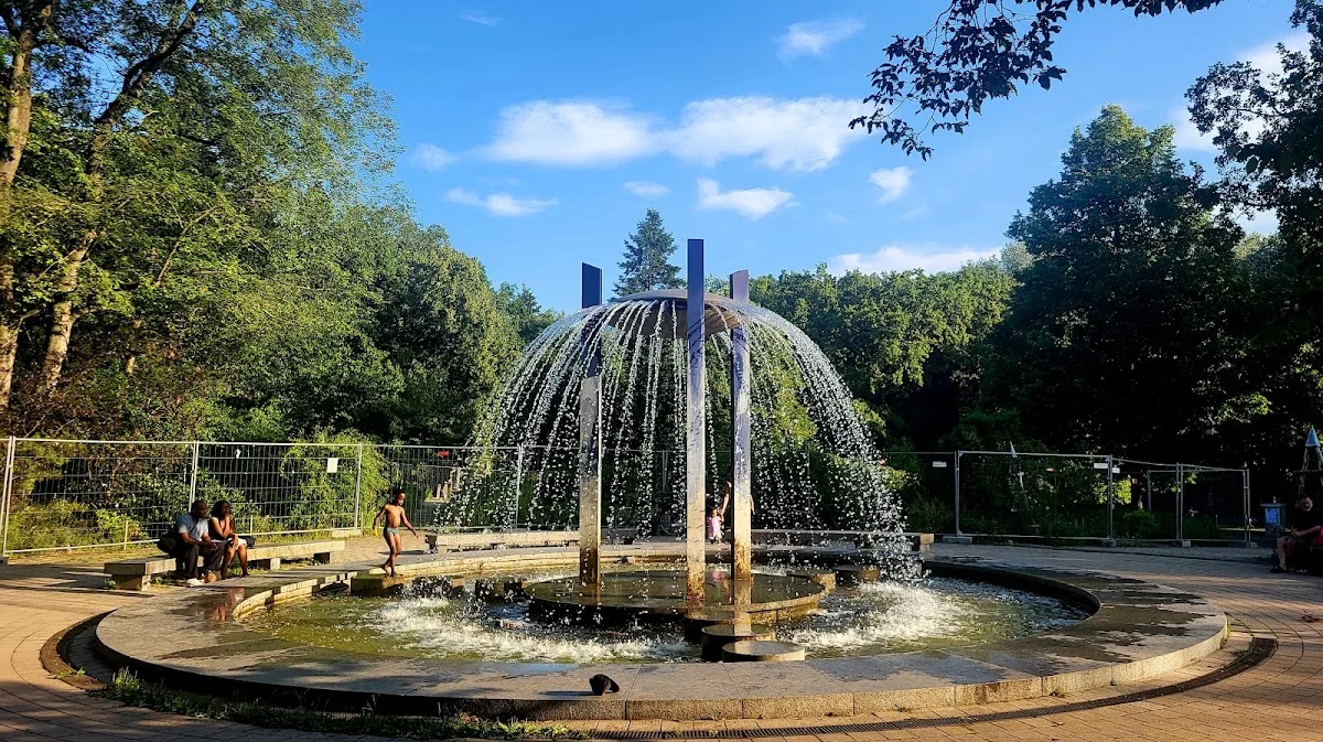 Restaurant & Biergarten Schoenbrunn – Eisdiele in Berlin