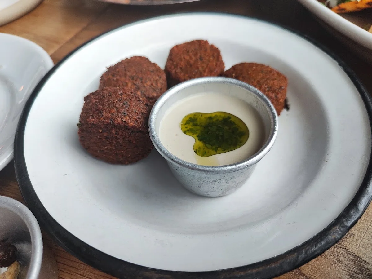 NENI Berlin – Falafel in Berlin