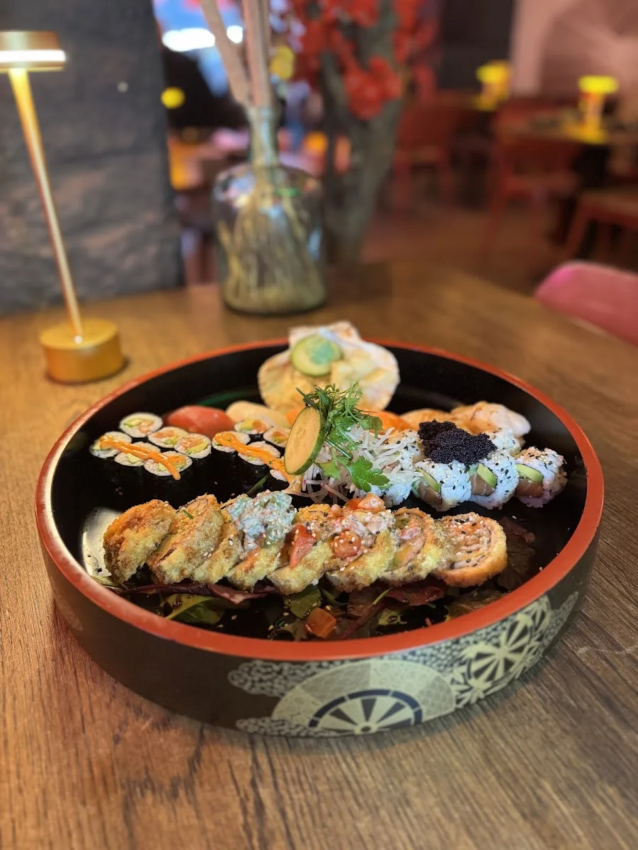 UMI x Gendai No Kaishaku Restaurant – Essen und Trinken in Berlin