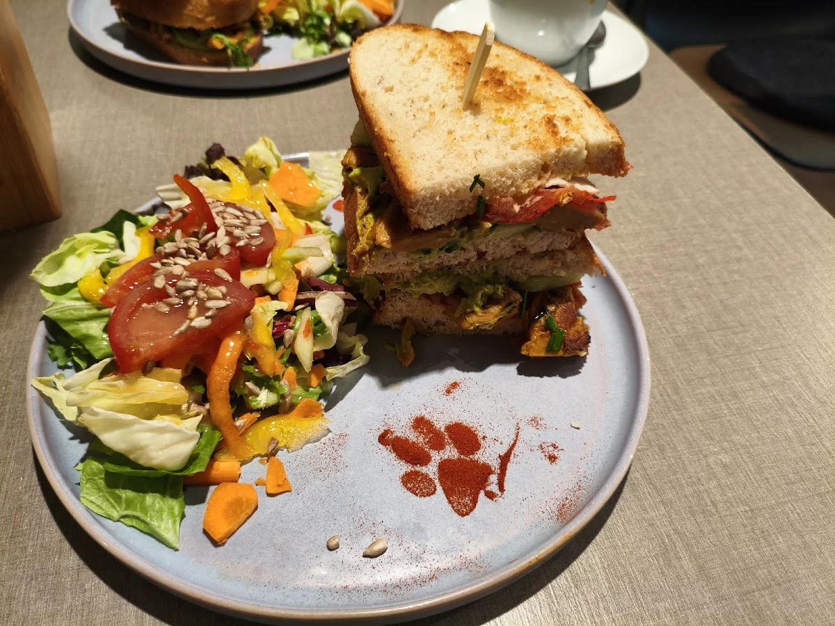 Katzentempel München – Essen und Trinken in München, Bayern
