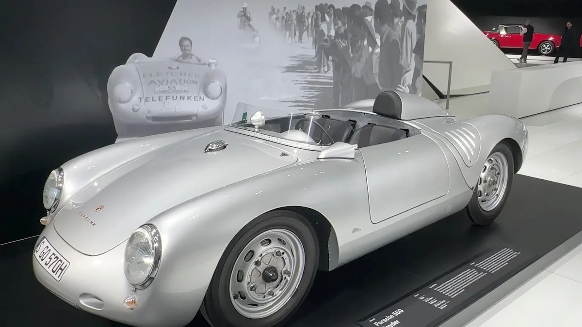 Porsche Museum – Museum in Stuttgart, Baden-Württemberg