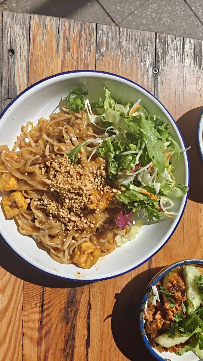 li.ke : serious||thai||vegan – Veganes Restaurant in Berlin