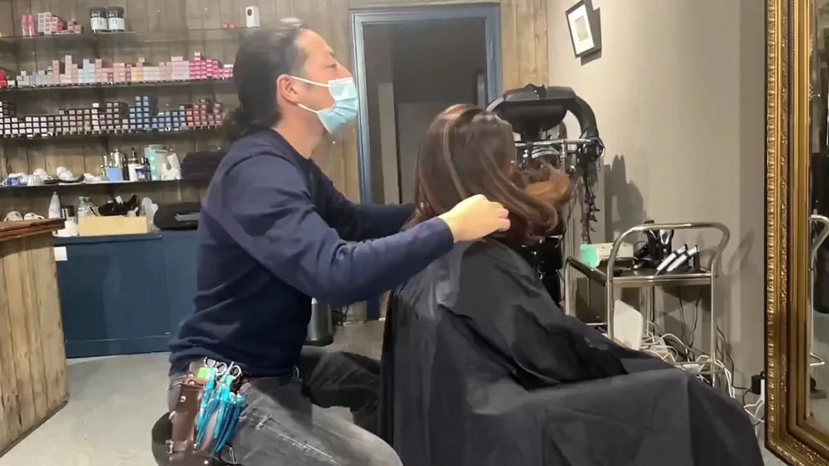 bleu blau blue – Friseur in Düsseldorf, Nordrhein-Westfalen