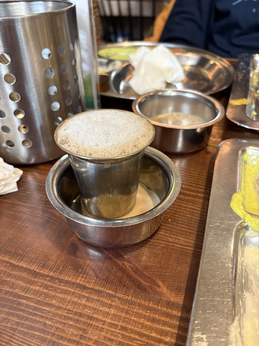 Saravanaa Bhavan – indischer Filterkaffee in Frankfurt am Main, Hessen