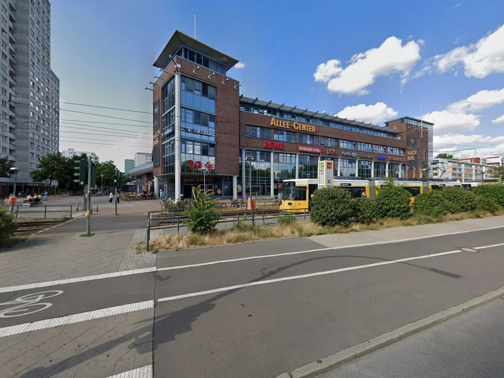 Allee-Center – Street View & 360°-Fotos in Berlin