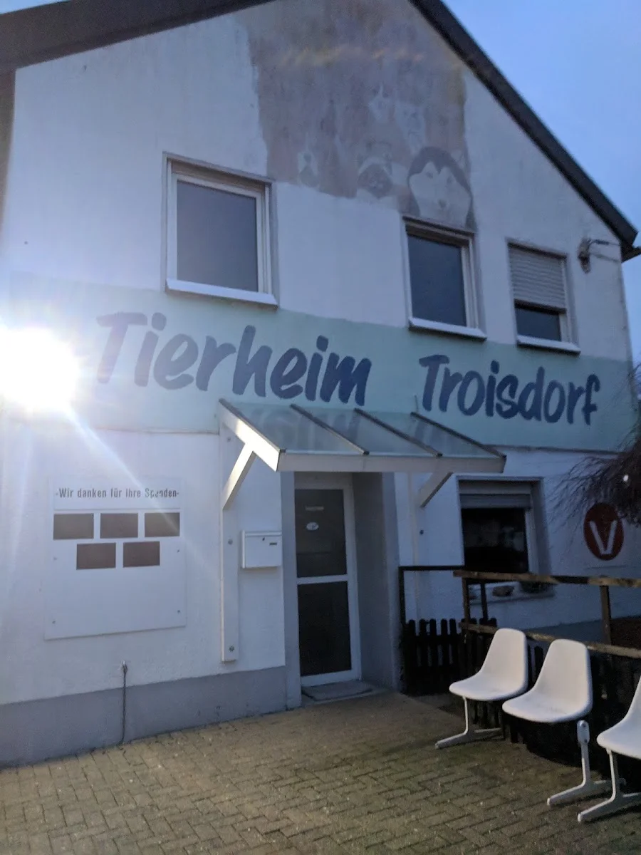 Tierheim Troisdorf – Außenbereich in Troisdorf, Nordrhein-Westfalen