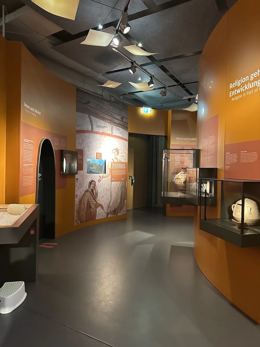 BIBEL MUSEUM BAYERN – Besucherfoto: Sabine Krauss in Nürnberg, Bayern