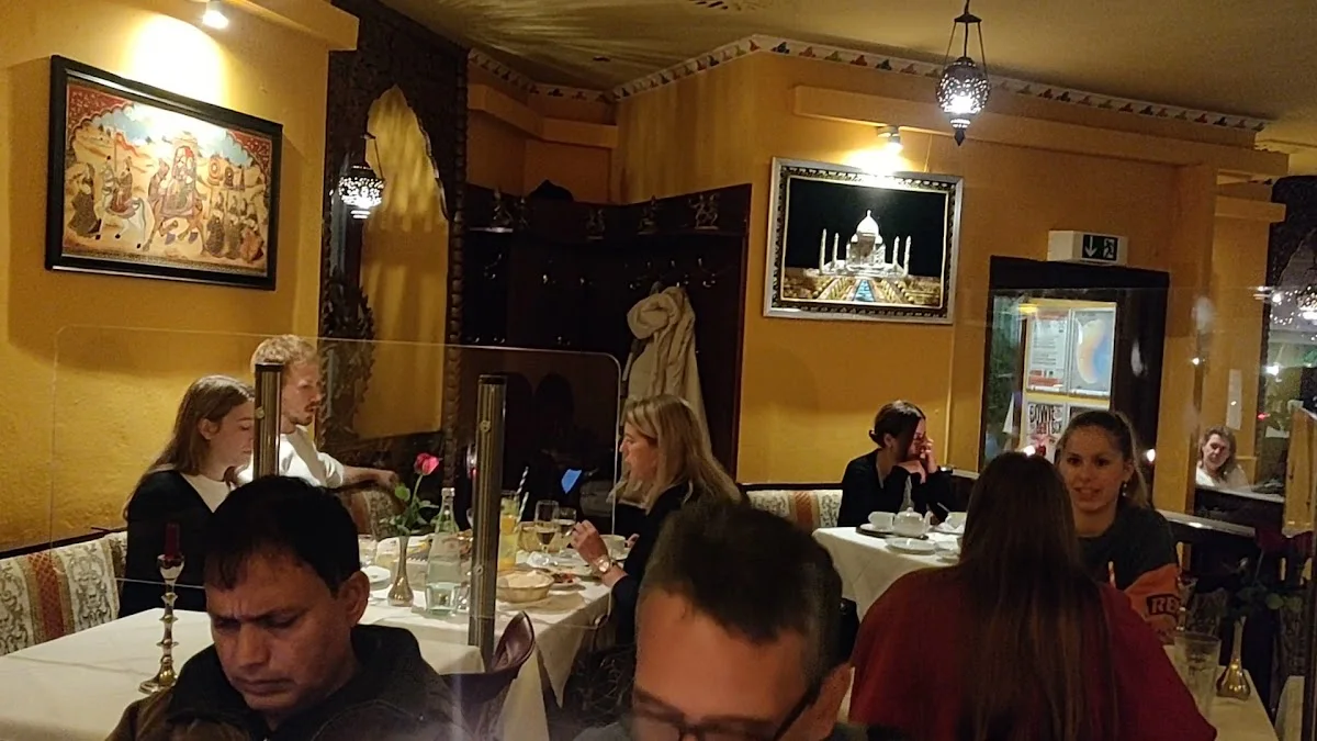 Indisches Restaurant Taj-Mahal – Atmosphäre in München, Bayern