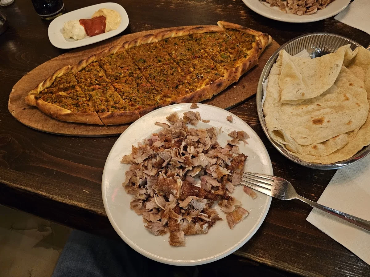 Pamfilya Restaurant – Lahmacun in Berlin