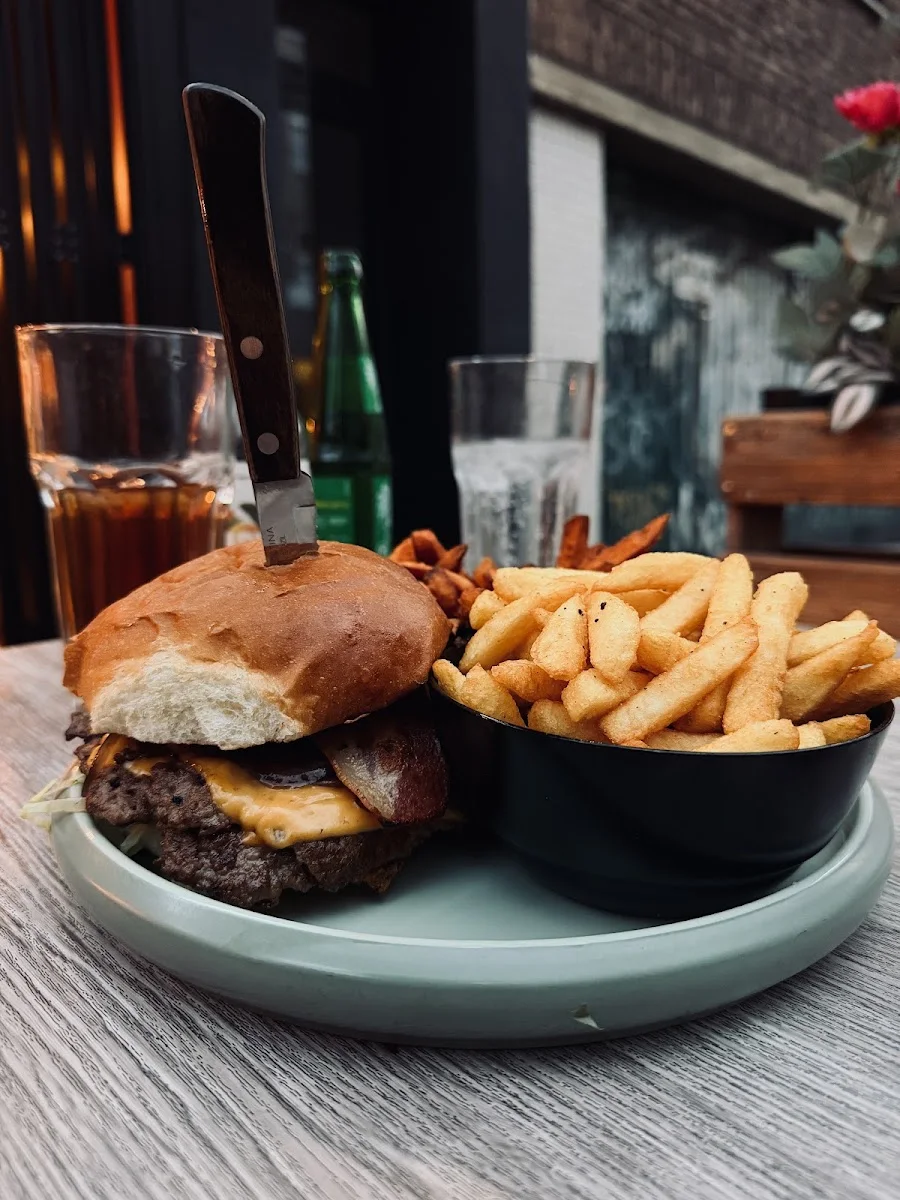 Eat Your Smash Burger – Restaurant in Köln, Nordrhein-Westfalen