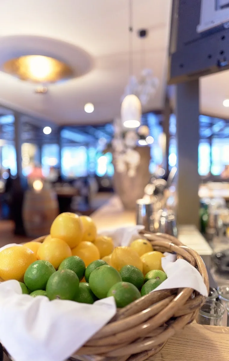 Bar & Restaurant THE LOCKS – Essen und Trinken in Hamburg