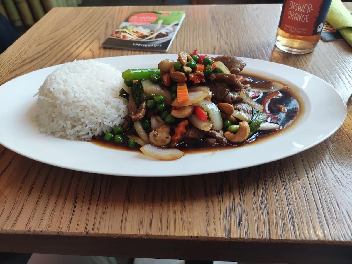 Pi-Nong - Authentische Thai Küche - Sachsenhausen – Cashew-Chicken in Frankfurt am Main, Hessen