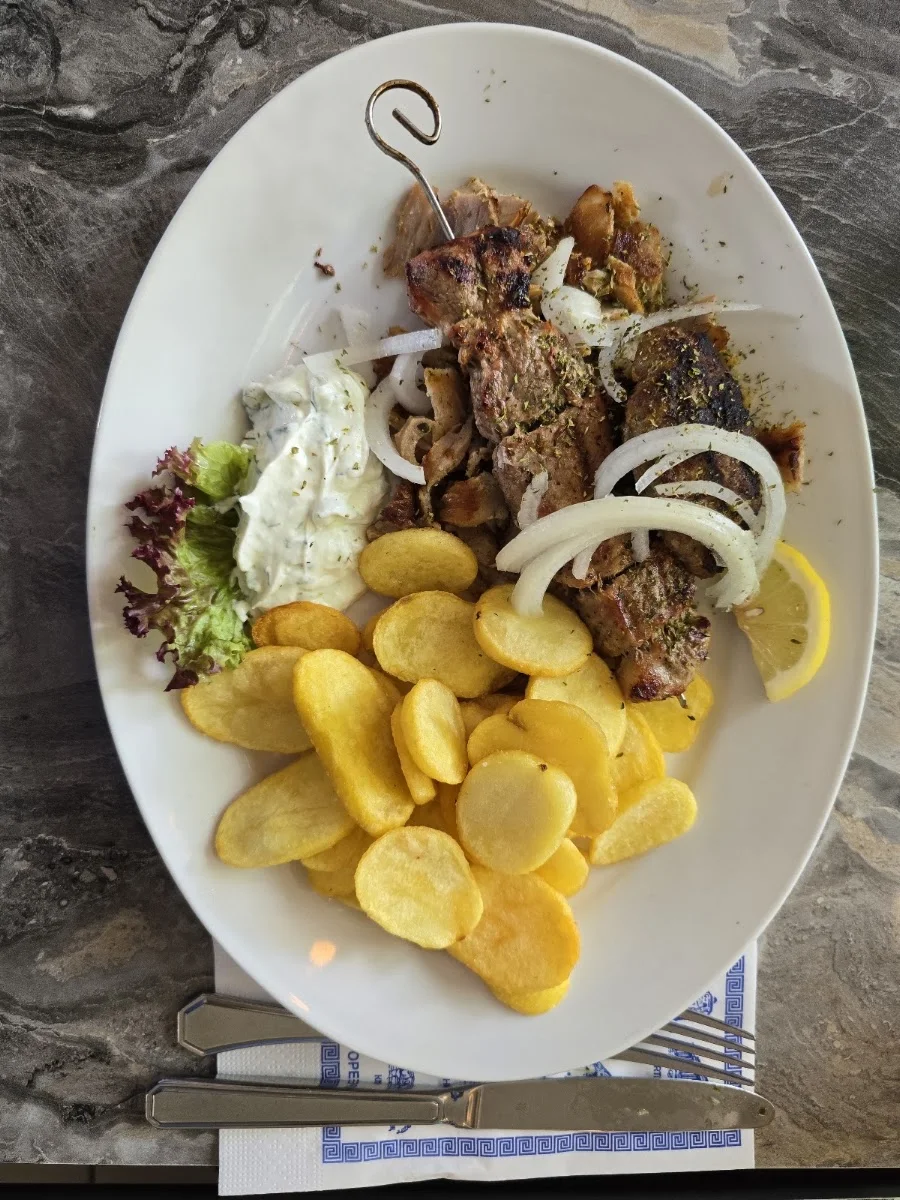 Restaurant Zur Waldau – Tsatsiki in Frankfurt am Main, Hessen