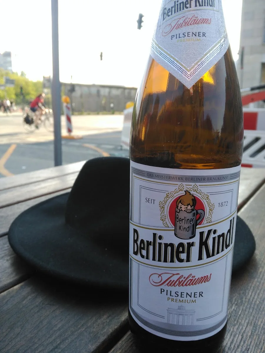 Curry at the Wall Berlin Mitte – Bier in Berlin