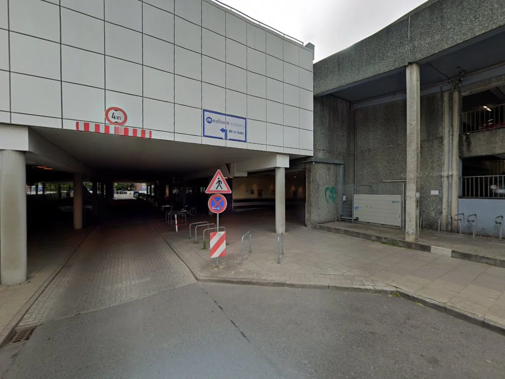 Einkaufstreffpunkt Farmsen – Street View & 360°-Fotos in Hamburg