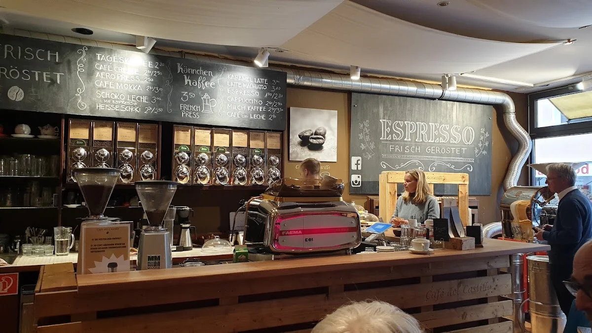 Café del Castillo – Atmosphäre in Oberursel, Hessen