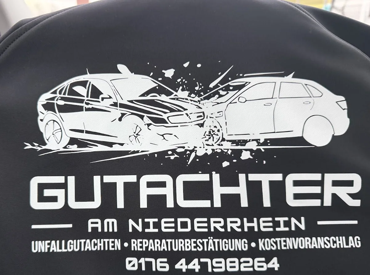 TEXTRA Textilveredelung – Besucherfoto: Khalid Al-Khafaji in Moers, Nordrhein-Westfalen