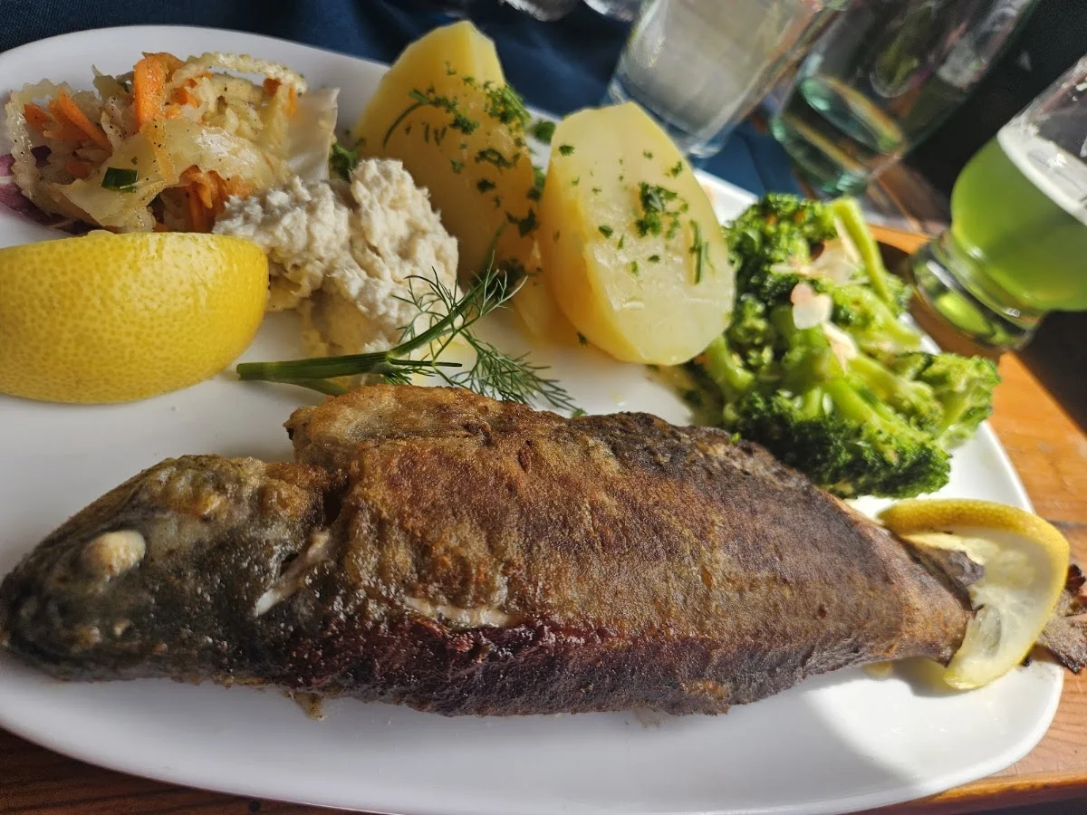 Alte Liebe Restaurantschiff – Wolfsbarsch in Berlin