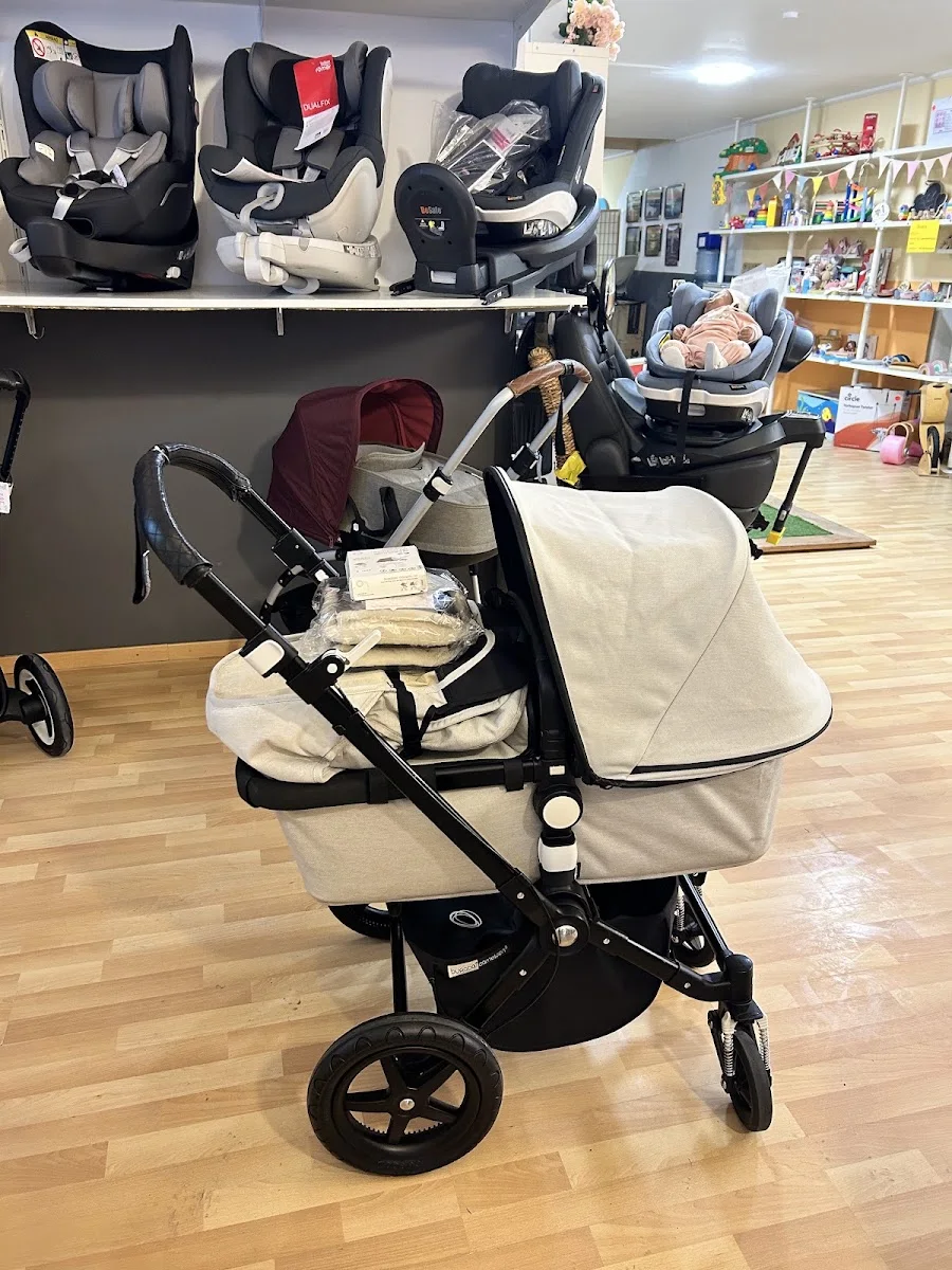 Drei Käse Hoch Kinder-Secondhand – Besucherfoto: Kira Skibbe in Berlin