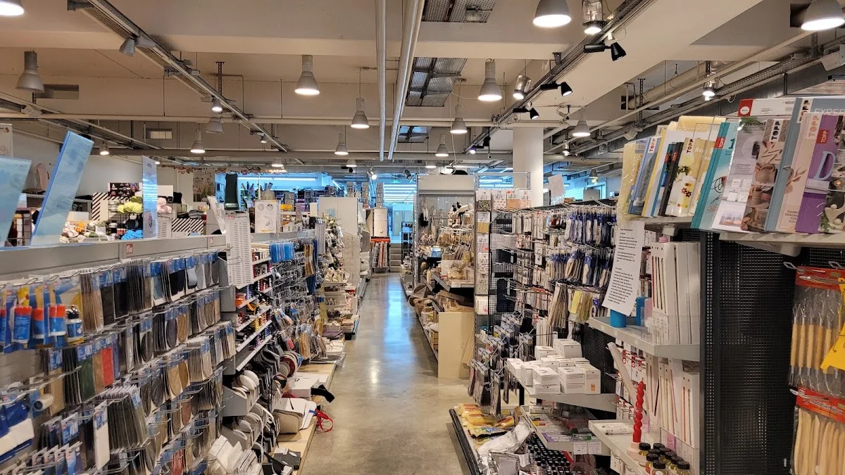 Junghans-Wolle Creativ Shop – Besucherfoto von Jeffrey Lebowski in Aachen, Nordrhein-Westfalen