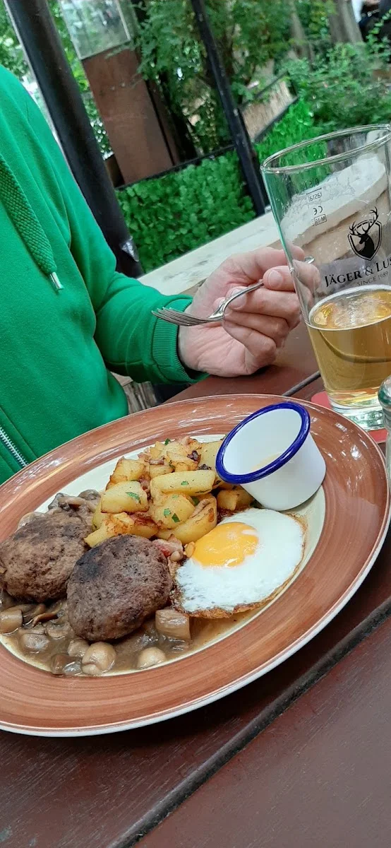 Jäger & Lustig – Steak und Eier in Berlin