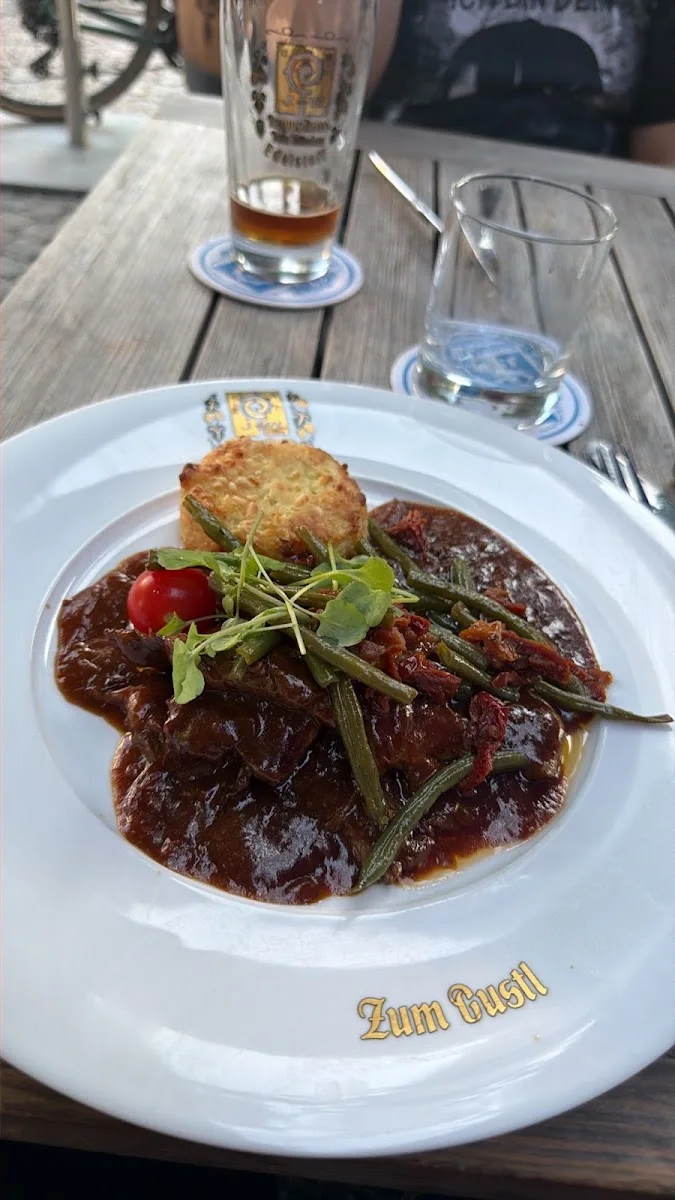 Stiftungsgasthaus Zum Gustl – Deutsches Restaurant in München, Bayern