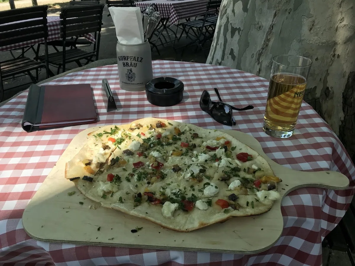 Rheinterrassen Gasthaus am Fluss – Pizza in Mannheim, Baden-Württemberg