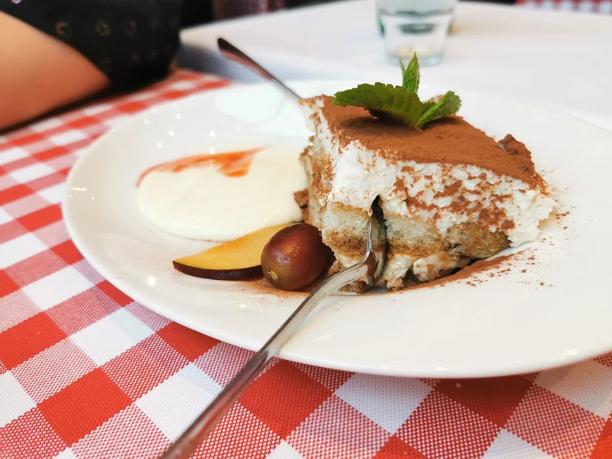 Ristorante Pizzeria Al Lido in Hamburg - Hafencity – Tiramisu in Hamburg