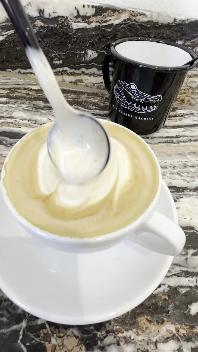 Man versus Machine Coffee Roasters & Ceremonial Grade Matcha – Café in München, Bayern