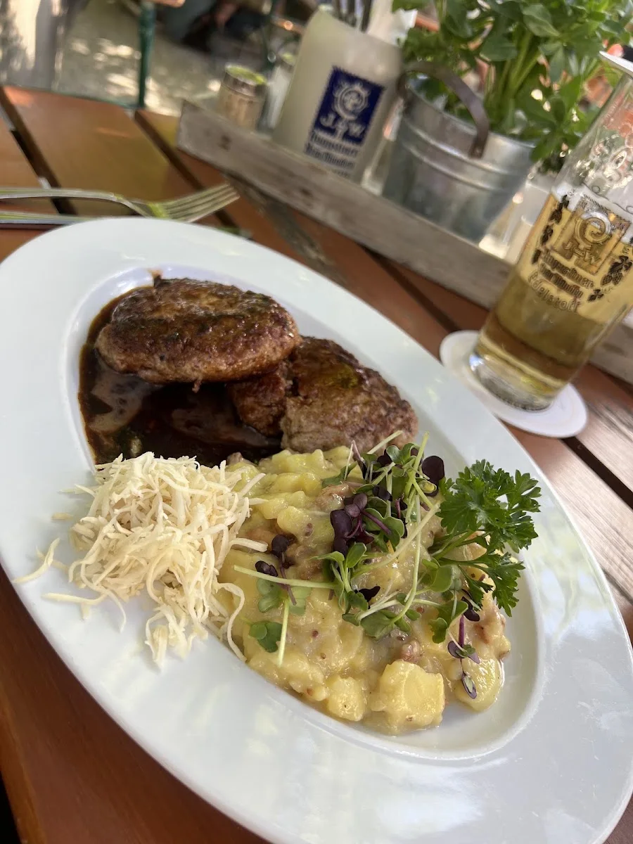 Haderner Augustiner – Essen und Trinken in München, Bayern