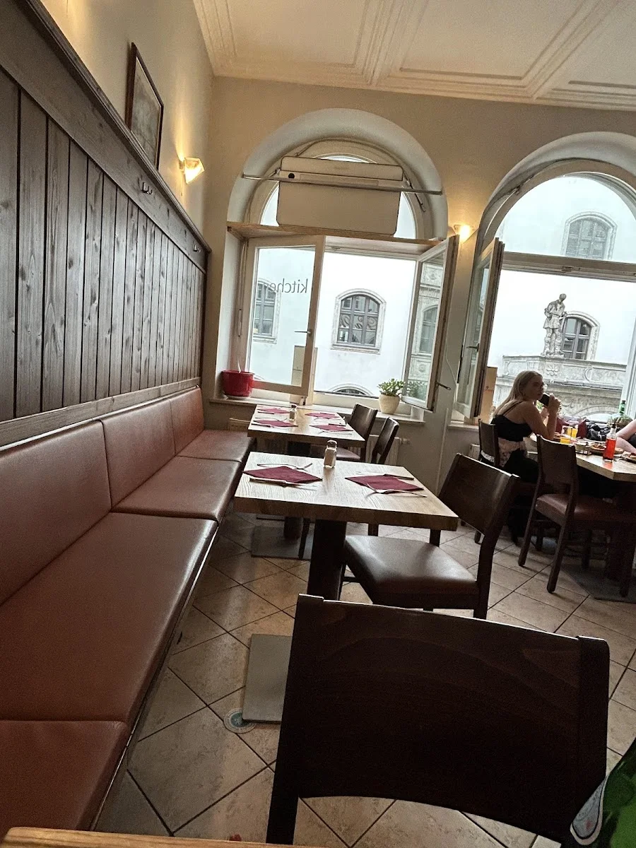 Trattoria Pizzeria La Valle estab. 1998 – Italienisches Restaurant in München, Bayern