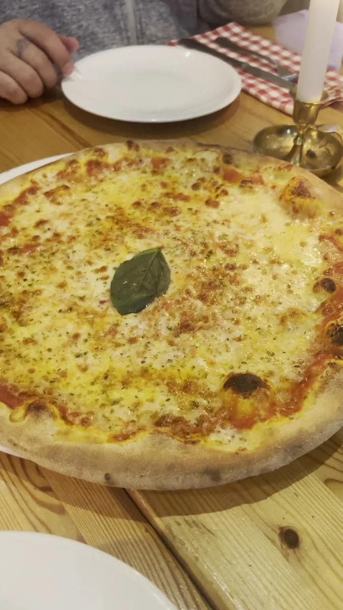 Luigi – Osteria & Wine Bar – Pizzeria in Berlin