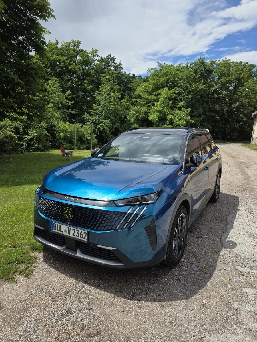 auto mega store gmbh – Besucherfoto: Viktor Lederhos in Ergolding, Bayern