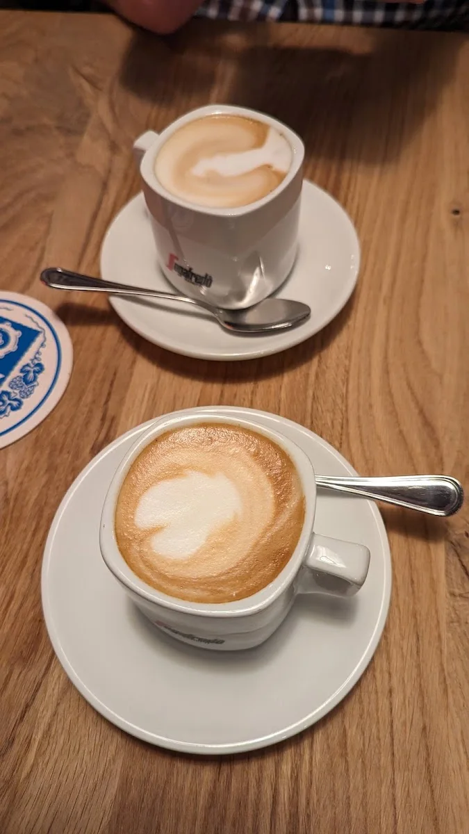 Augustiner Schützengarten – Cappuccino in München, Bayern