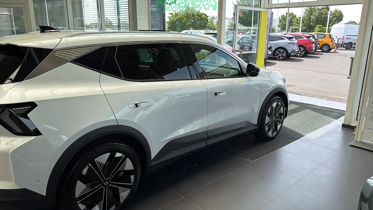 Renault Car Avenue Autohaus GmbH Euskirchen – Besucherfoto von Kübra Bucan in Euskirchen, Nordrhein-Westfalen