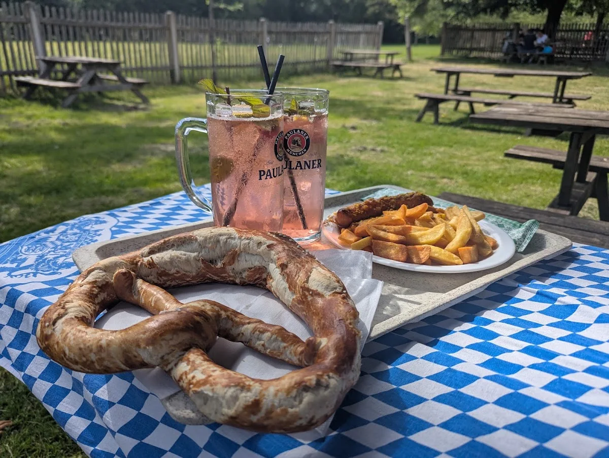 Forsthaus Kasten Biergarten – Essen und Trinken in Gauting, Bayern