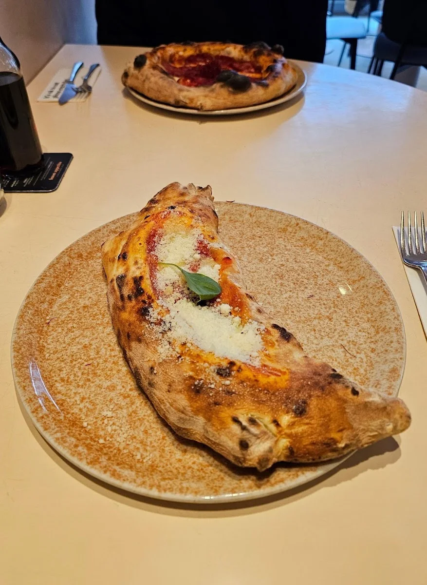 Lovebirds - Contemporary Pizza – Calzone in Berlin