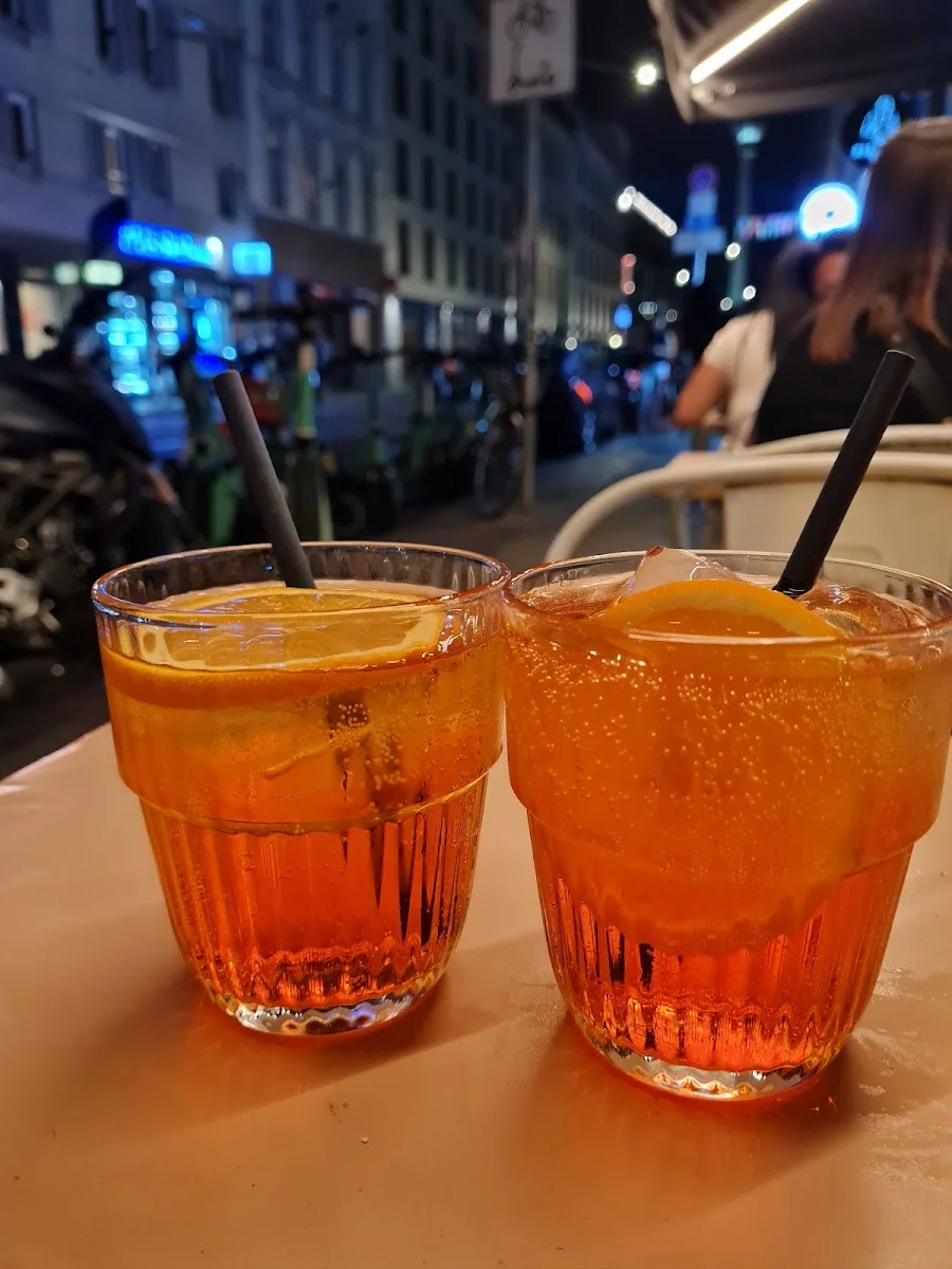 Lovebirds - Contemporary Pizza – Aperol Spritz in Berlin