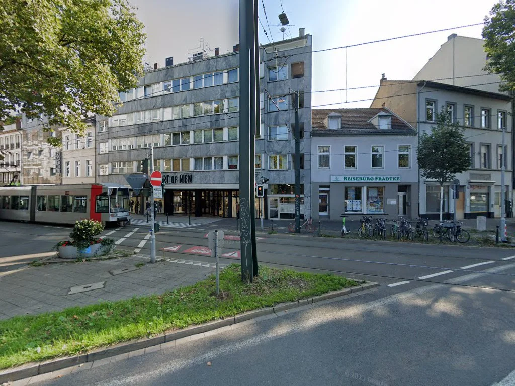 FreudeSprache International (FSI Sprachschule) GmbH 德国FSI教育学院 – Street View & 360°-Fotos in Düsseldorf, Nordrhein-Westfalen