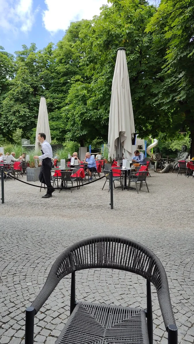 Café Münchner Freiheit – Atmosphäre in München, Bayern