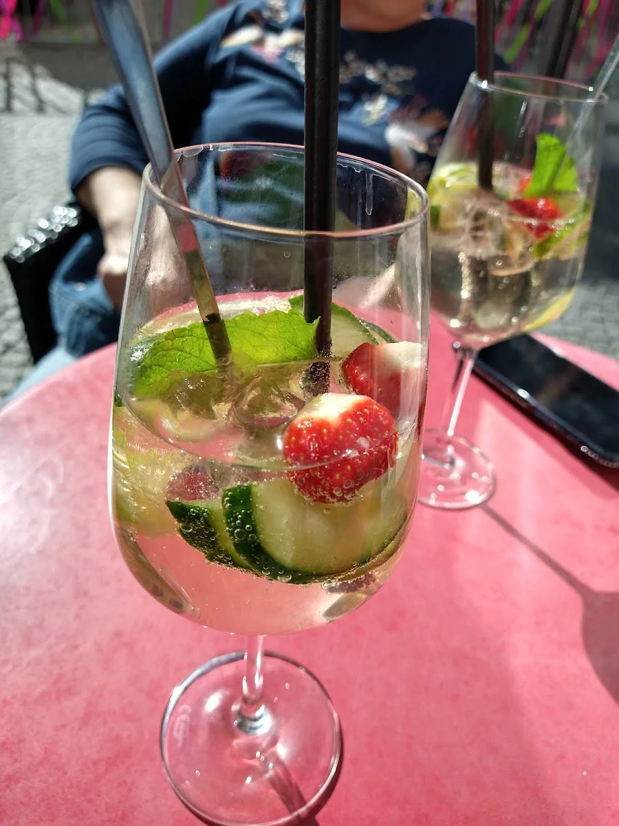 Café Münchner Freiheit – Sangría in München, Bayern