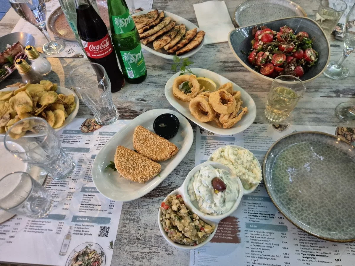 Meze Meze Taverna – Essen und Trinken in Stuttgart, Baden-Württemberg