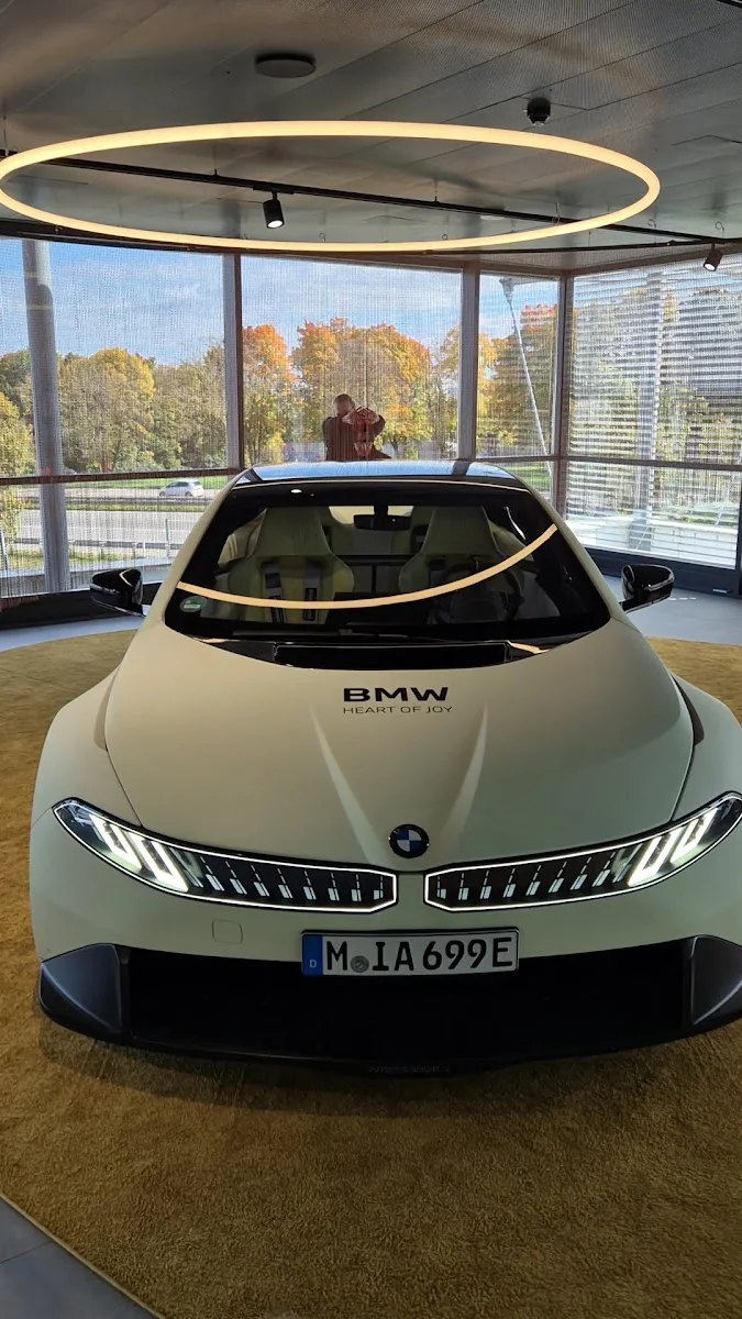 BMW Stuttgart – Karosseriewerkstatt in Stuttgart, Baden-Württemberg