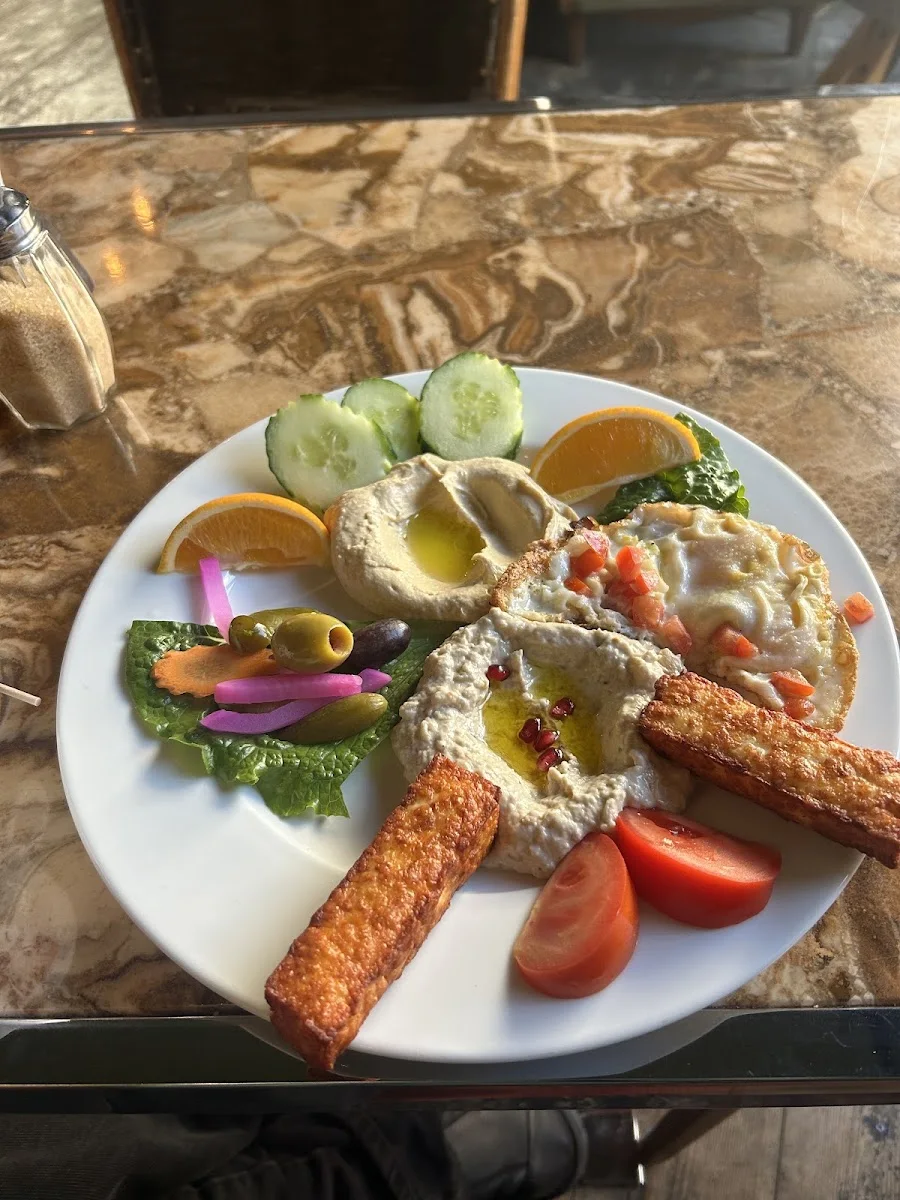 Al Hamra – Essen und Trinken in Berlin