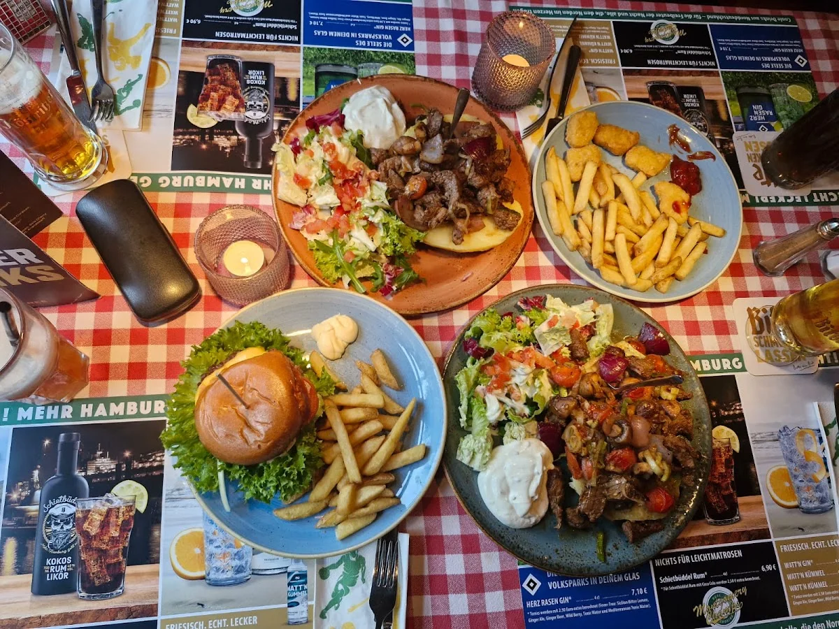 Montgomery Champs – Essen und Trinken in Hamburg
