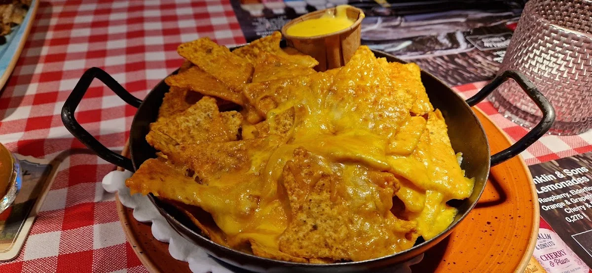 Montgomery Champs – Nachos in Hamburg