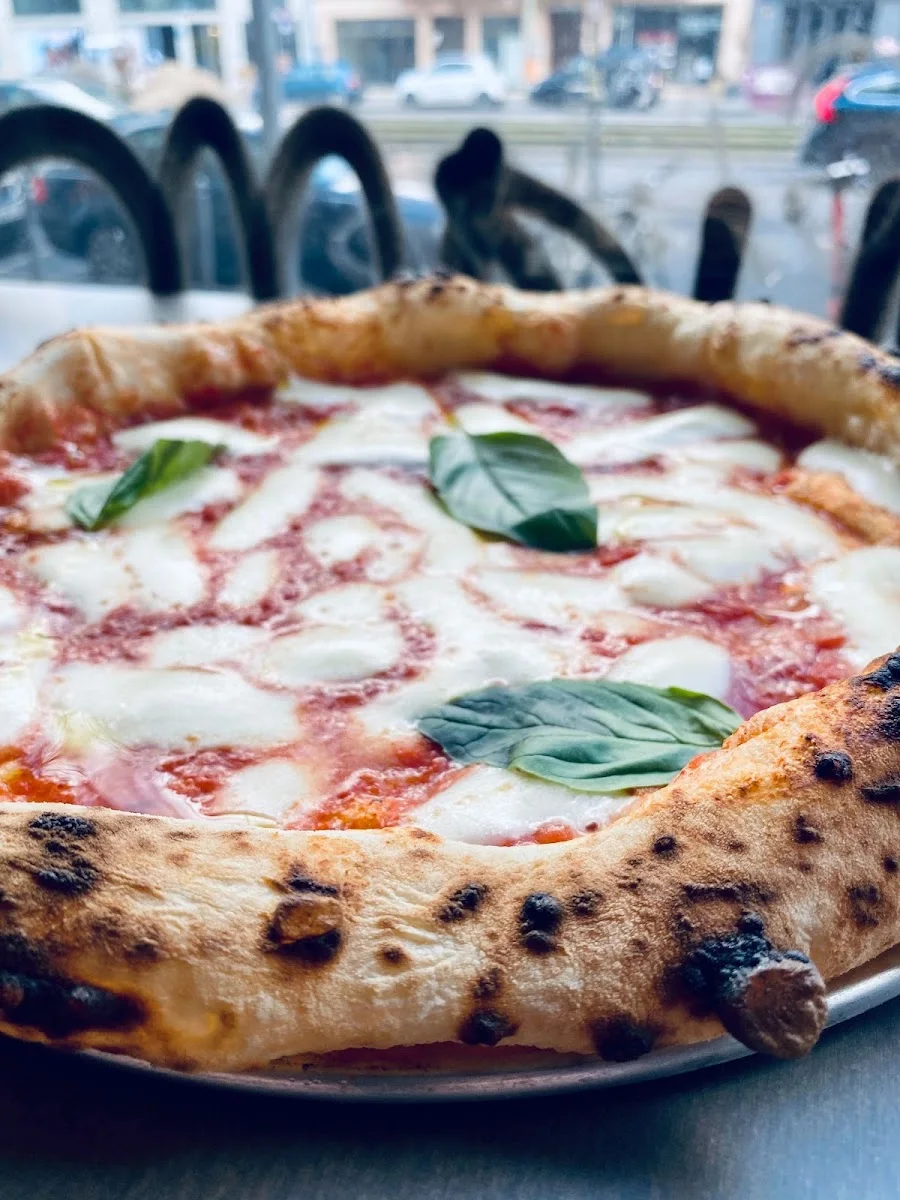Standard Serious Pizza – Restaurant in Berlin