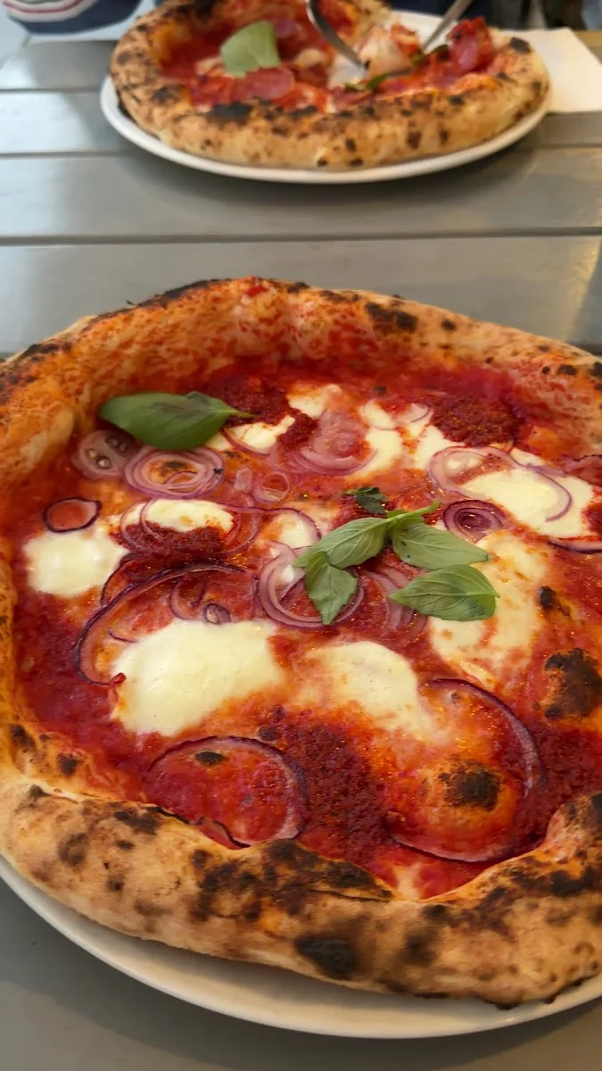 Standard Serious Pizza – Restaurant in Berlin