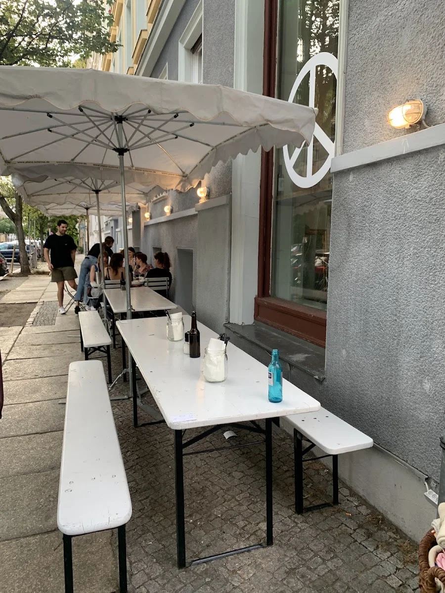 Standard Serious Pizza – Atmosphäre in Berlin